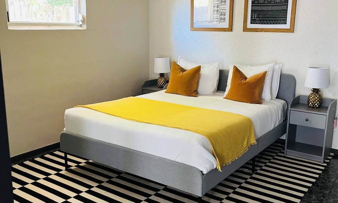 New Port Richey House | Cozy suite with separate entrance.