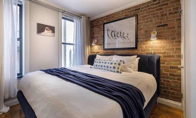 Bowery Hotel | Cozy Three Bedroom on Little Italys Mulberry Street!