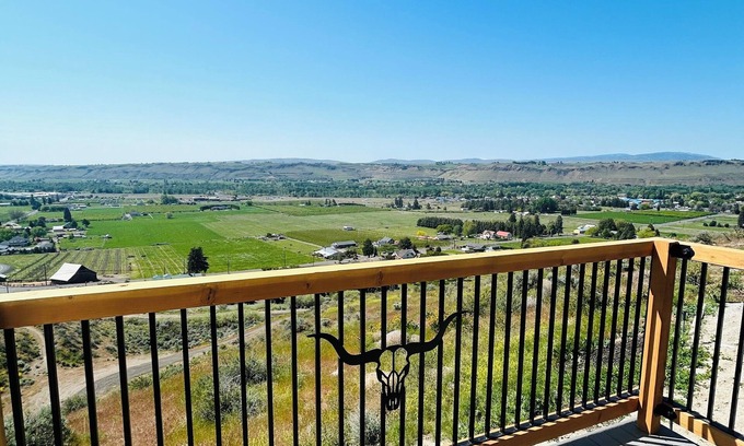 Naches Other | Cozy Tiny FarmHouse with stunning views & Pool