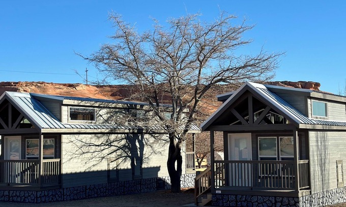 Page Cabin | Cozy Tiny Home King Room #22A