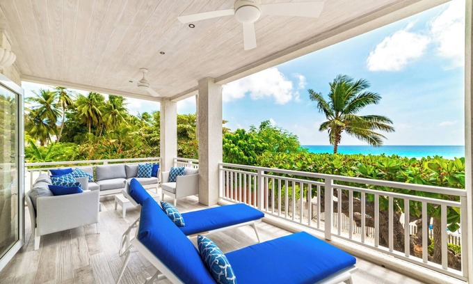 Hastings Apartment | Craggy Cove on the beach GM