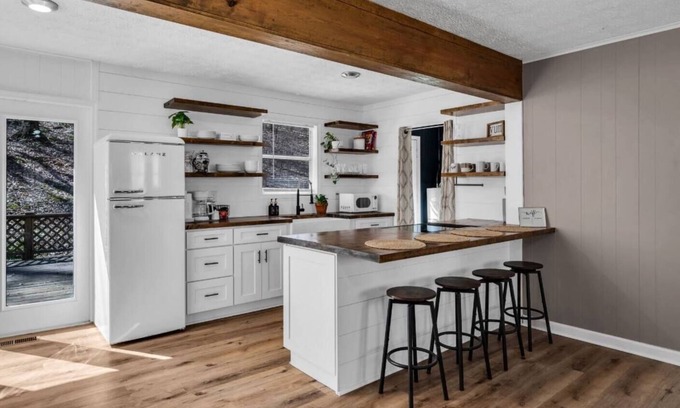 Coopertown Other | Creekside Cabin: Nestled in Woods, 30M Nashville