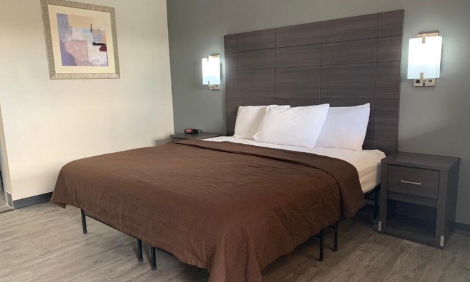 Littlefield Hotel | Crescent Park Motel & Suites