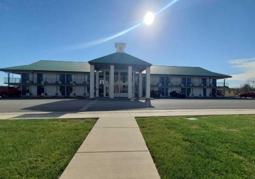 Branson West Hotel | Crestview Inn