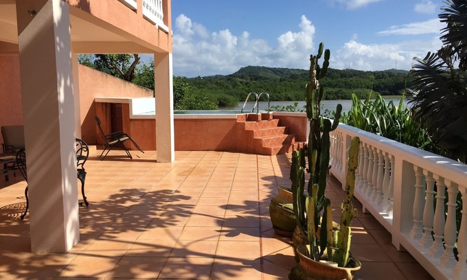 First Bight House | Crocodile House- Private Waterfront Property in First Bight