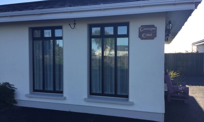 Rosslare Harbour Cottage | Cronigan Court, in the 'Sunny South East'