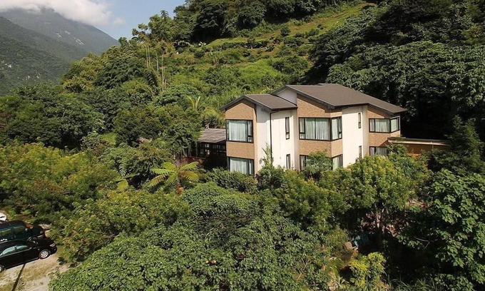 Xiulin House | Crossing The Rainbow Bridge B&B