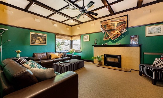 East Albury Apartment | Cullalo ArtHouse- gorgeous accommodation combined with an art gallery! - Stunning one bedroom apartment in east Albury