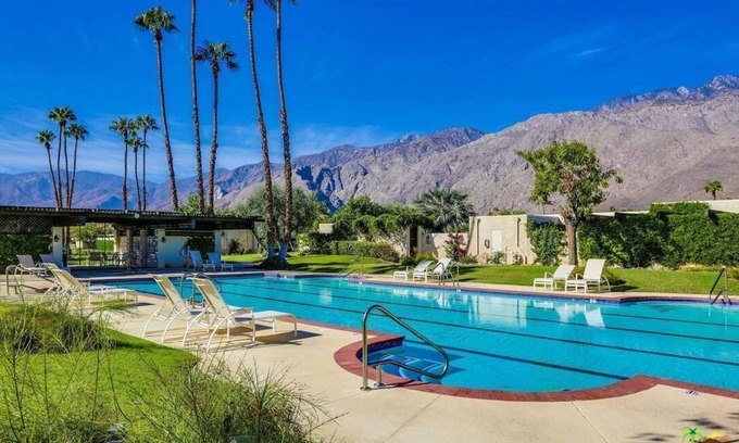 Palm Springs Condo | CURRENTLY NOT AVAILABLE