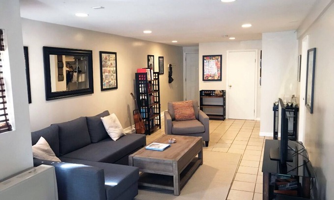 Inner Mission Apartment | Cute Two Bedroom Apartment is Sunny and Hip Mission District