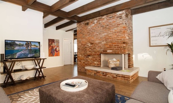 Clearwater Beach Apartment | CWB Retreats at Baymont Lofts - Loft A
