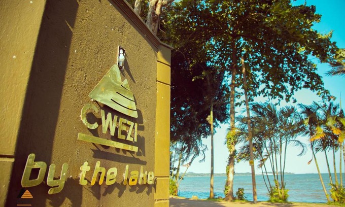 Entebbe Hotel | CWEZI BY THE LAKE