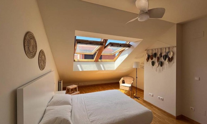 Distrito Oeste Apartment | Dúplex Calle Cuba Gijón