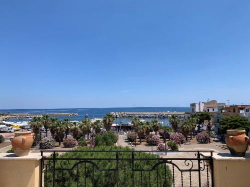 Isola delle Femmine Bed & Breakfast | da Cappellini