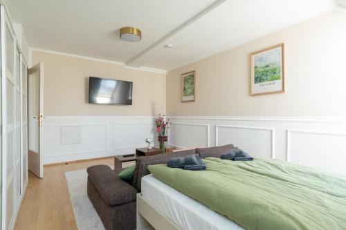 Wahring Apartment | Dachgeschoss im Altbaustil