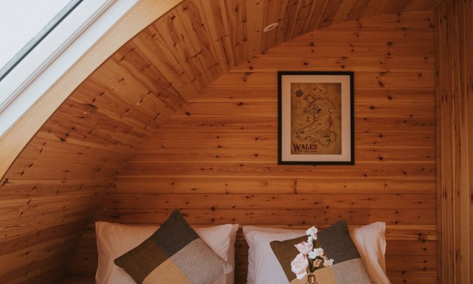 St Harmon Cabin | Daisy - a glamping pod that sleeps 4 guests in 2 bedrooms