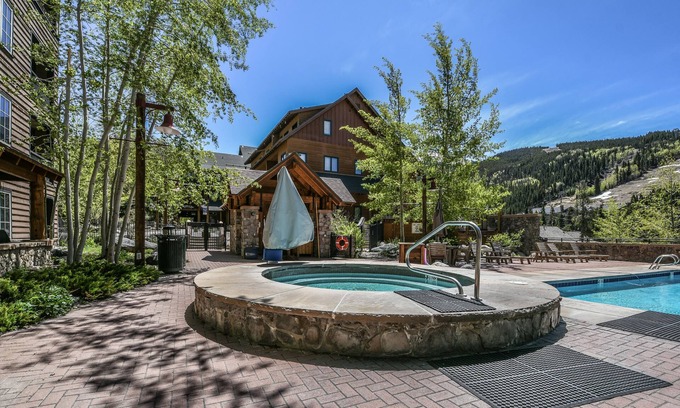 River Run Condo | Dakota Lodge 8481
