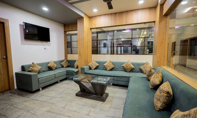 Somnath Hotel | Daksh The Grand Somnath