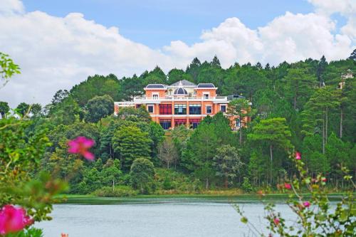 Da Lat Resort | Dalat Edensee Lake Resort & Spa