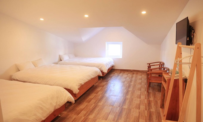 Da Lat Hotel | DaLat Kaki House - 3 king beds