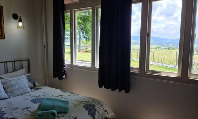 Bowman Farm House | Dam It Getaway