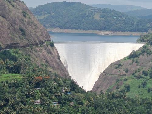 Idukki Hotel | Dam View Resort