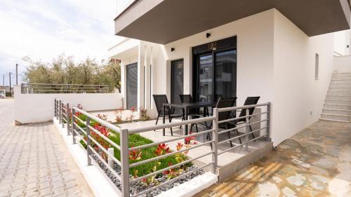 Paralia Ofryniou Apartment | Danai D Apartment Ofrynio Beach