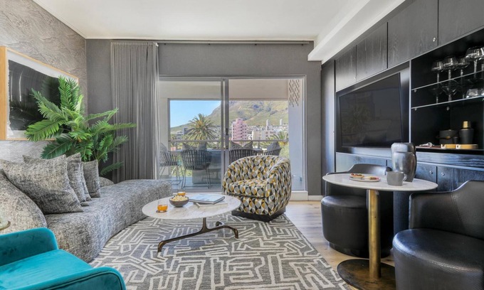 Cape Town City Centre Apartment | Danbury on Loop - Designer Apt in Cape Town