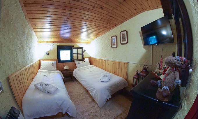 Eptalofos Ski Chalet | Dandy Villas Agoriani - Chalet Kallisti - Fireplace - Up to 6