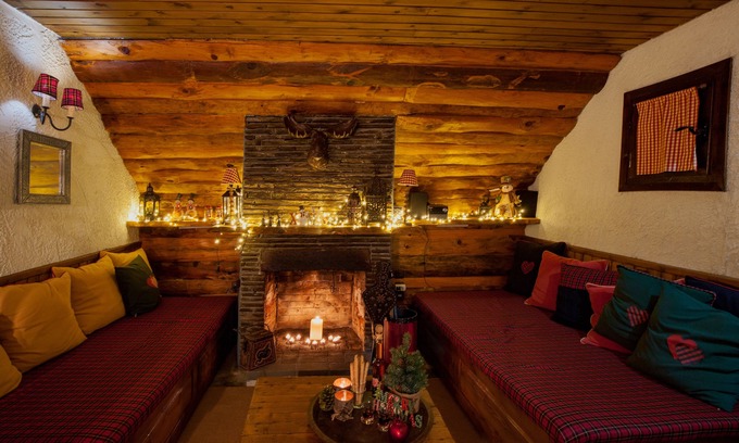 Eptalofos Ski Chalet | Dandy Villas Agoriani - Chalet Erato - Fireplace