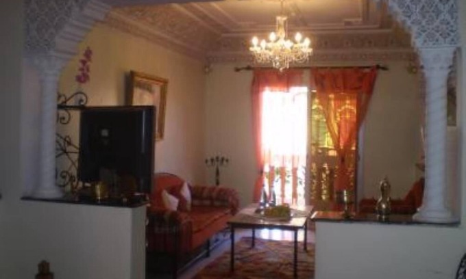 Menara House | Dar Younes House with Garden and character : with tow Luxury famlily-Apartment