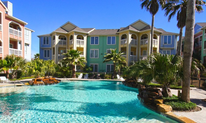 Galveston Condo | Dawn 834 - Desi's at the Dawn