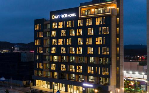 Kunip Hotel | Daynice hotel