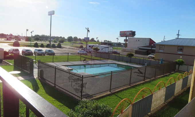 Blytheville Hotel | Days Inn by Wyndham Blytheville