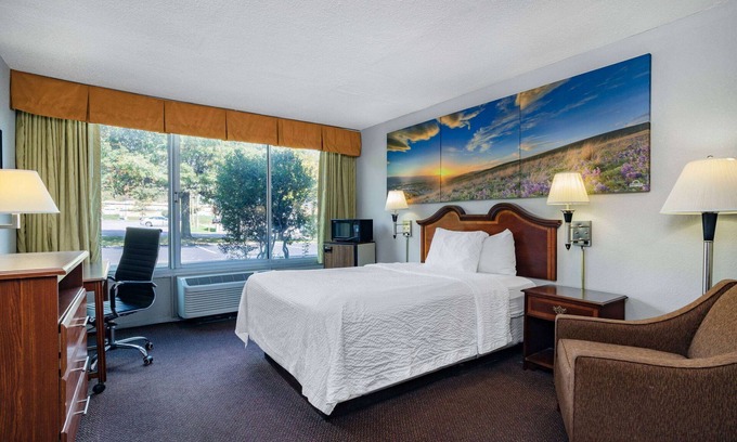 Cambridge Hotel | Days Inn by Wyndham Cambridge