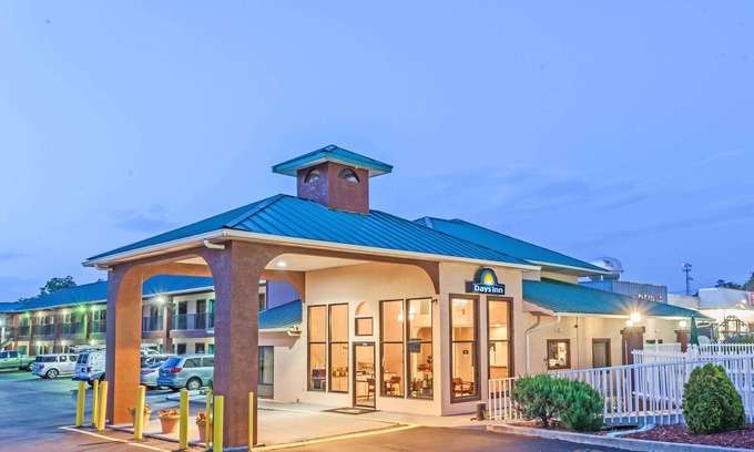 Jackson Hotel | Days Inn by Wyndham Jackson