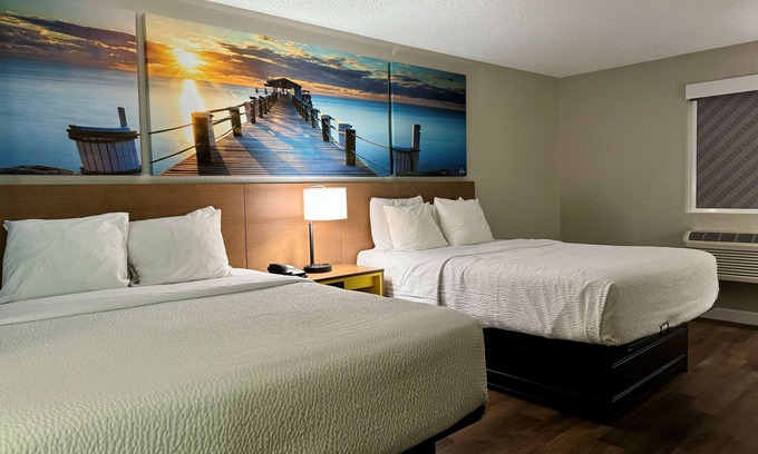Sarasota Hotel | Days Inn by Wyndham Sarasota I-75