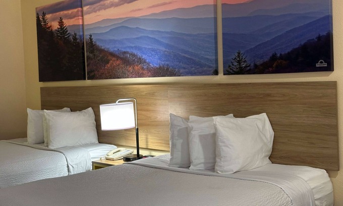 Eunice Hotel | Days Inn & Suites by Wyndham Eunice