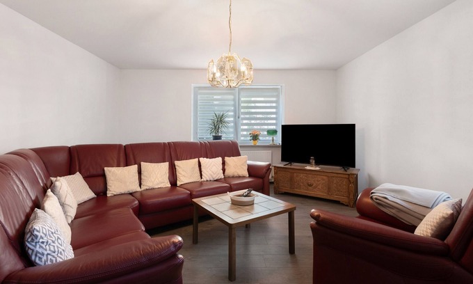 Bad Berneck im Fichtelgebirge Apartment | Apartment 'In Bad Berneck' with Shared Terrace and Wi-Fi