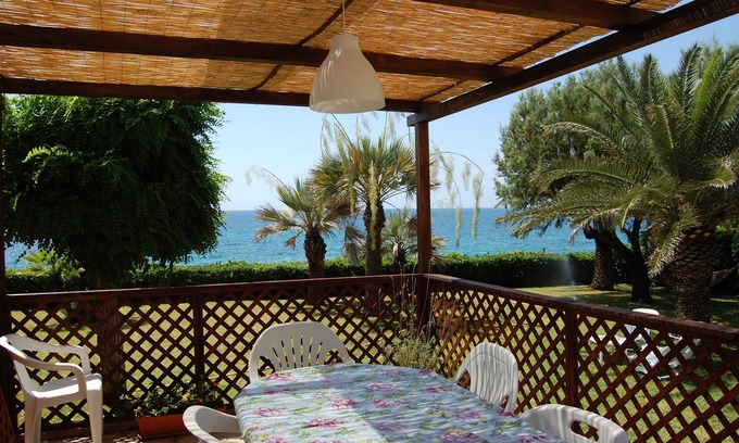 Fontane Bianche House | Deatached house at the sea, seaview, garden, quiet, WiFi, aircon, max. 6 people