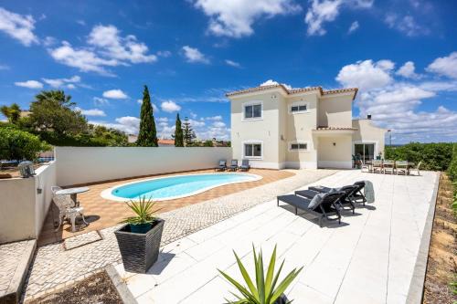 Chinicato Villa | Debbies Delight