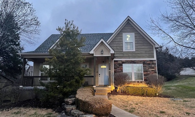 Hollister House | Deep Roots Den on Table Rock. Great get away location. Rare find.