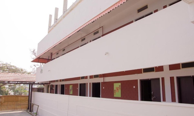 Pollachi Hotel | Deepwoods