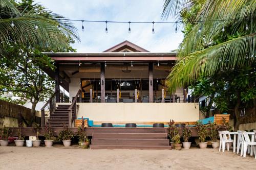 Nasugbu House | DEKHAUS Amazing Beach Front Home in Nasugbu