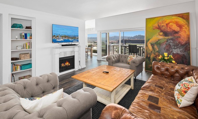 Solana Beach Condo | DEL MAR RETREAT & OCEAN VIEW! Walk to the beach!