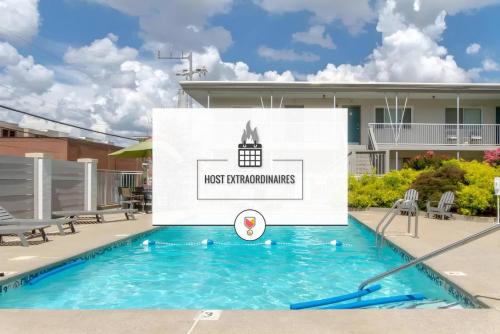 Melrose House | Delightful Charmer with Pool Access