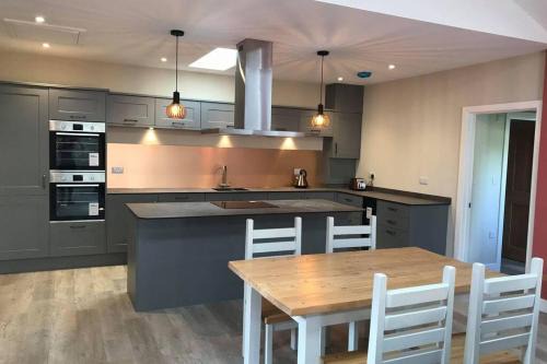 Plymtree House | Delightful detached Cottage in Village Centre