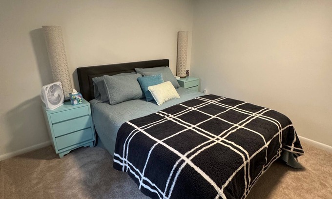 Roanoke Apartment | Delightful Duplex in Roanoke- Close to the Hospitals and Pet friendly!