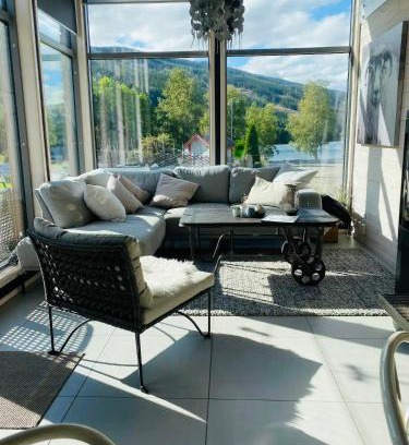 Al House | Delikat hytte omgitt av Hallingdals vakre fjell