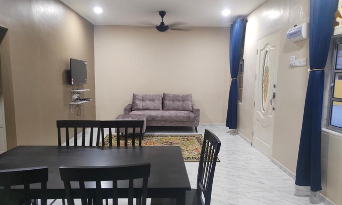 Kampung Ru Lima Resort | Delisha Homestay Private Pool